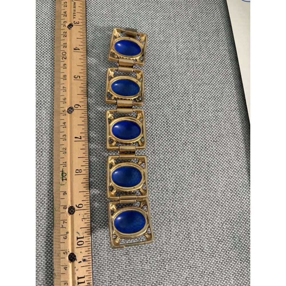 Vintage Gold toned metal link bracelet with deep blue cabochons speckled with go - Picture 2 of 12